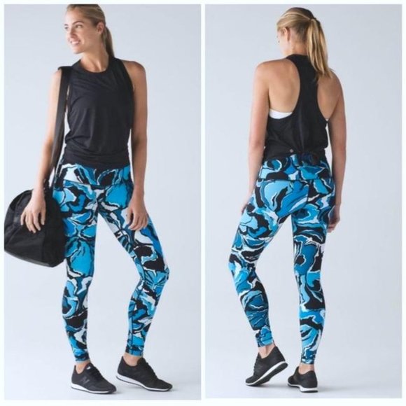 lululemon athletica Pants - 💙🖤Lululemon Multi Coloured tights Blue White Black